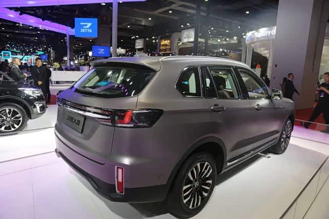 实拍汉腾汽车-汉腾x8,高颜值中型suv