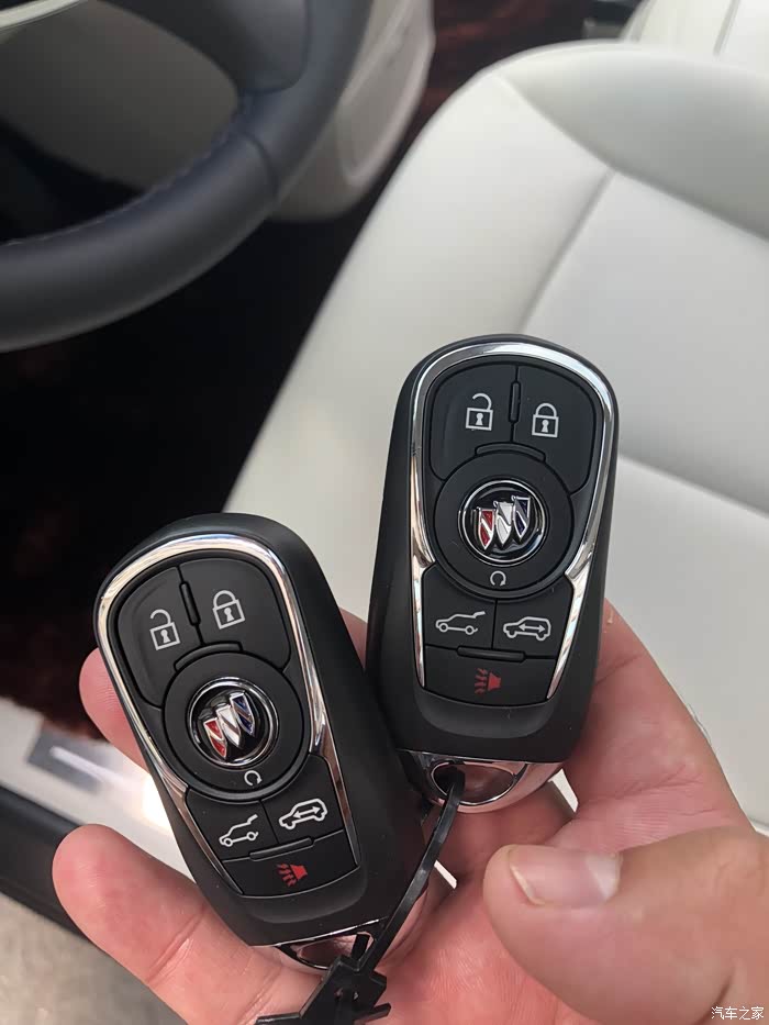 2 别克gl8论坛 谁能发个2020款 陆上公务舱 652t 尊贵型的车钥匙?
