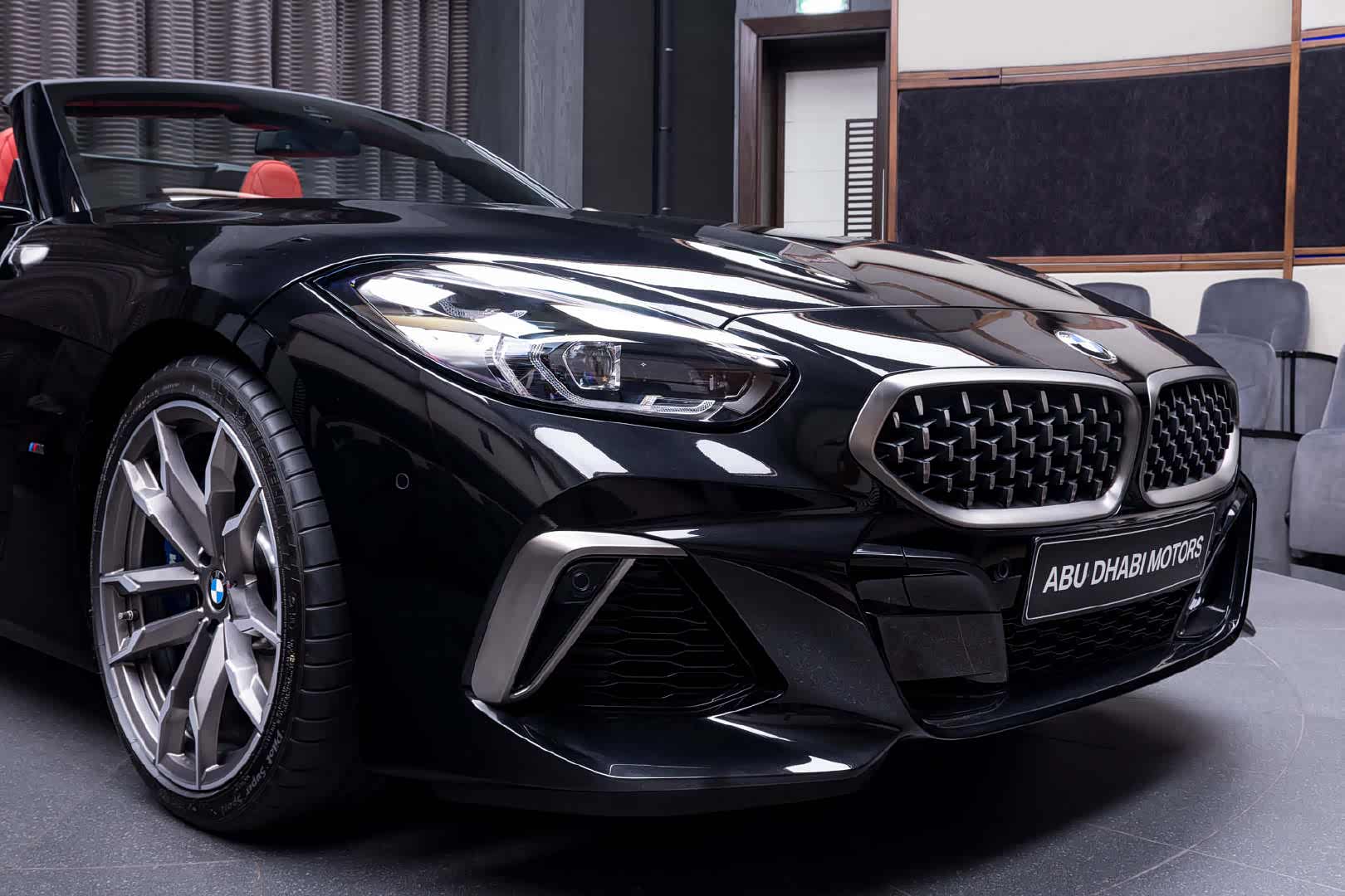 宝马z4 m40i340马力的敞篷跑车.