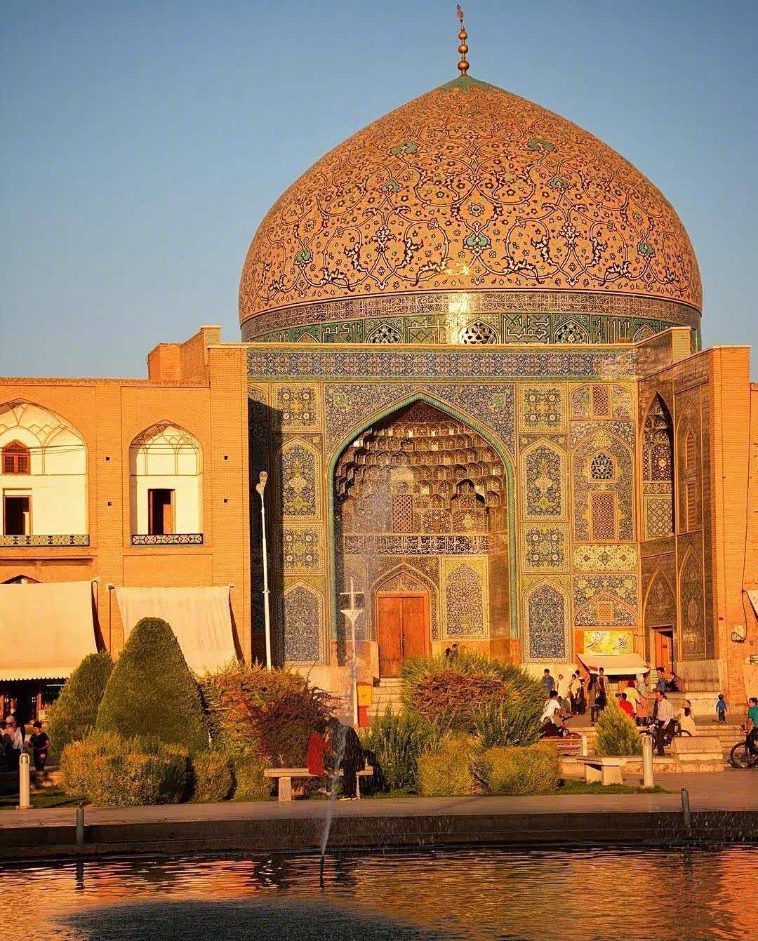 伊朗伊斯法罕清真寺竟然有这么美的修行之地