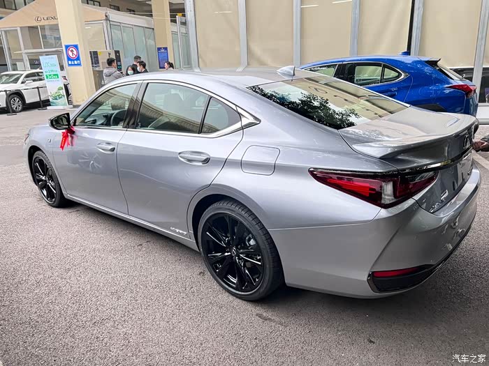 【图】es300h f sport铱泽银_雷克萨斯es论坛_汽车之家论坛