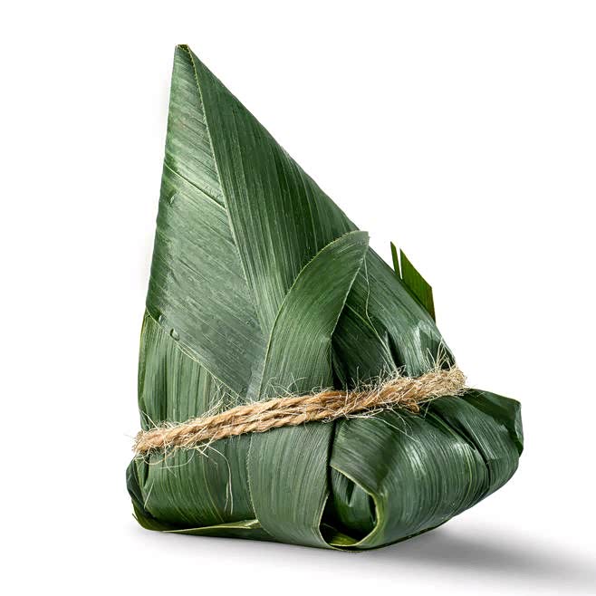 我们现在看到的粽子不再是用竹筒装盛,而是用叶子包裹.