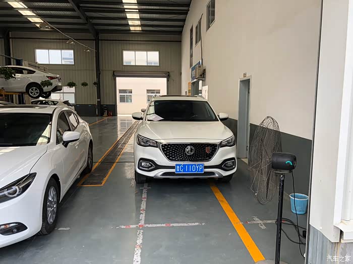 工位都满了在排队等待,还是hs看啊!