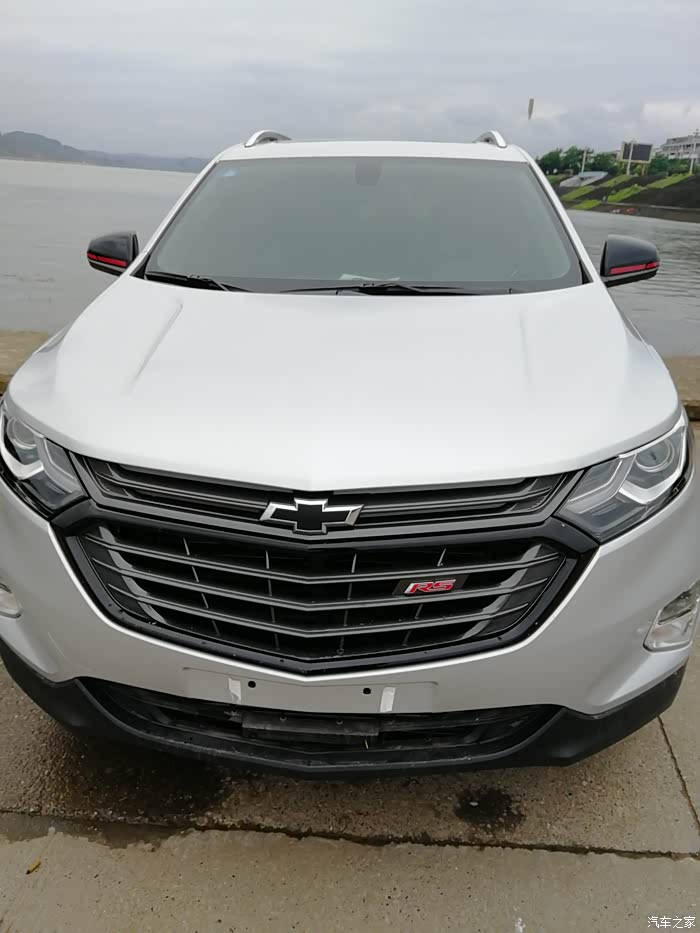 探界者redline星河银版的中网是黑色还是灰色?