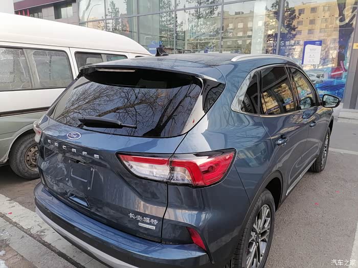 谈一谈静谧蓝水滴造型车福特锐际