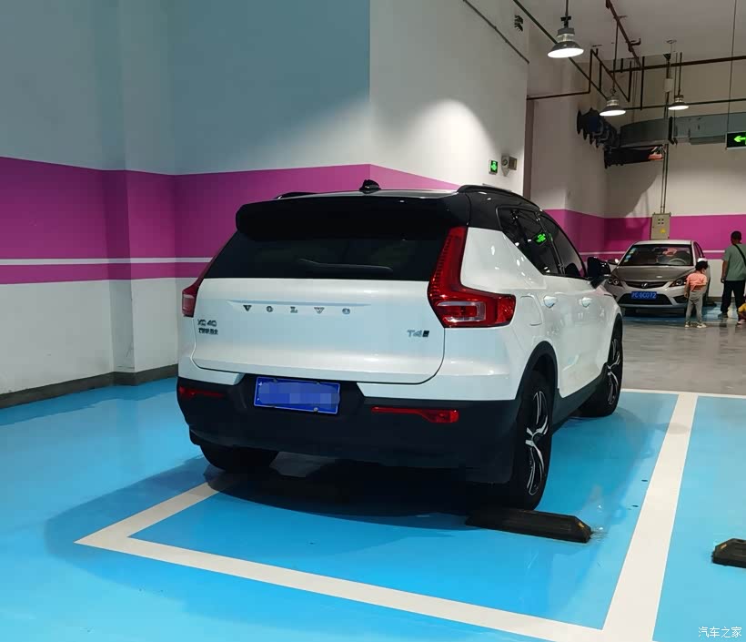 【沃的世界 初见xc40 纯电_尊荣亿方沃尔沃新闻资讯欢迎垂询