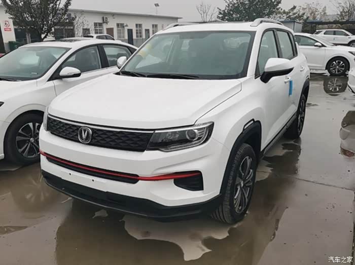 长安cs35plus荣耀百万版实车已到店外观小幅调整配16lcvt