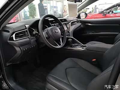 【汽车总动员】黑色可以酷炫非凡,到店看八代凯美瑞2.0g豪华版