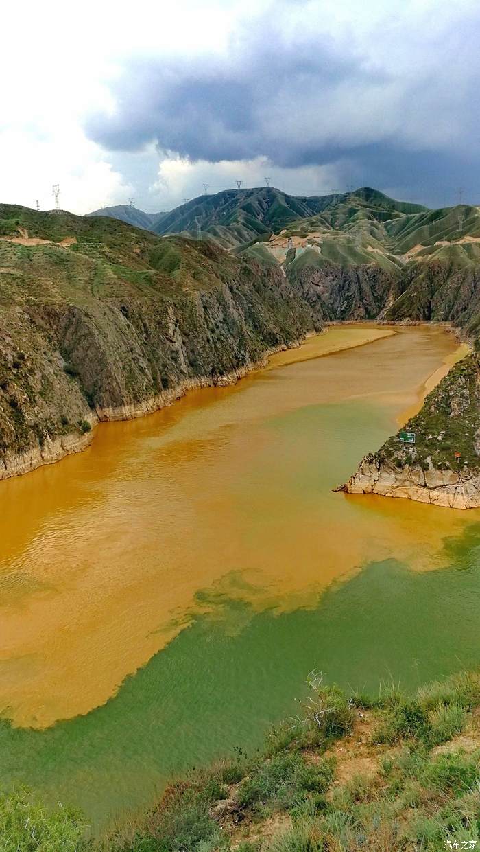 刘家峡拍黄河水