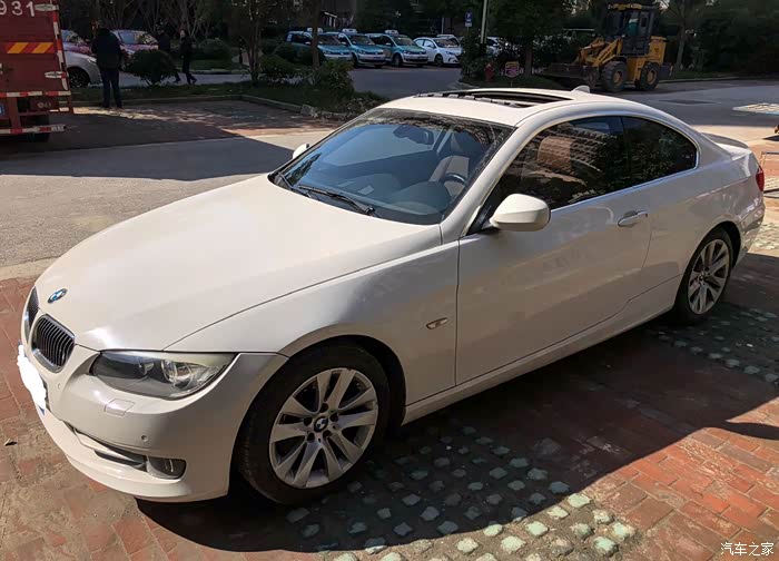 宝马330i2门coupe11款