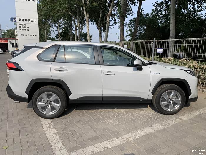 新荣放钛金灰咋样?什么颜色好?