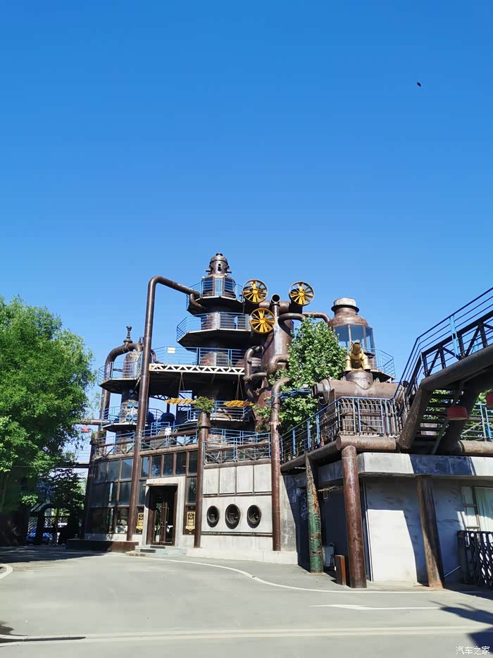 打卡食草堂艺术小镇