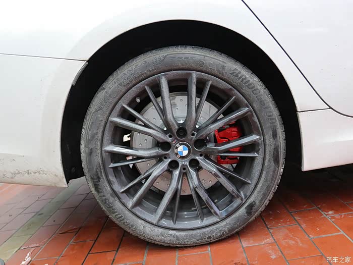 德贸老王宝马新3系升级原厂mp前4后1刹车卡钳套装