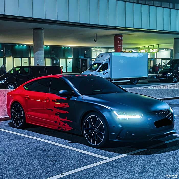 audirs7sportback拼色设计看着时尚