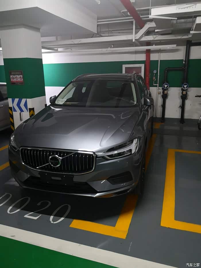 944 | 回复: 5 沃尔沃xc60论坛 麻烦给发几张xc60幻夜银的照片,谢谢!