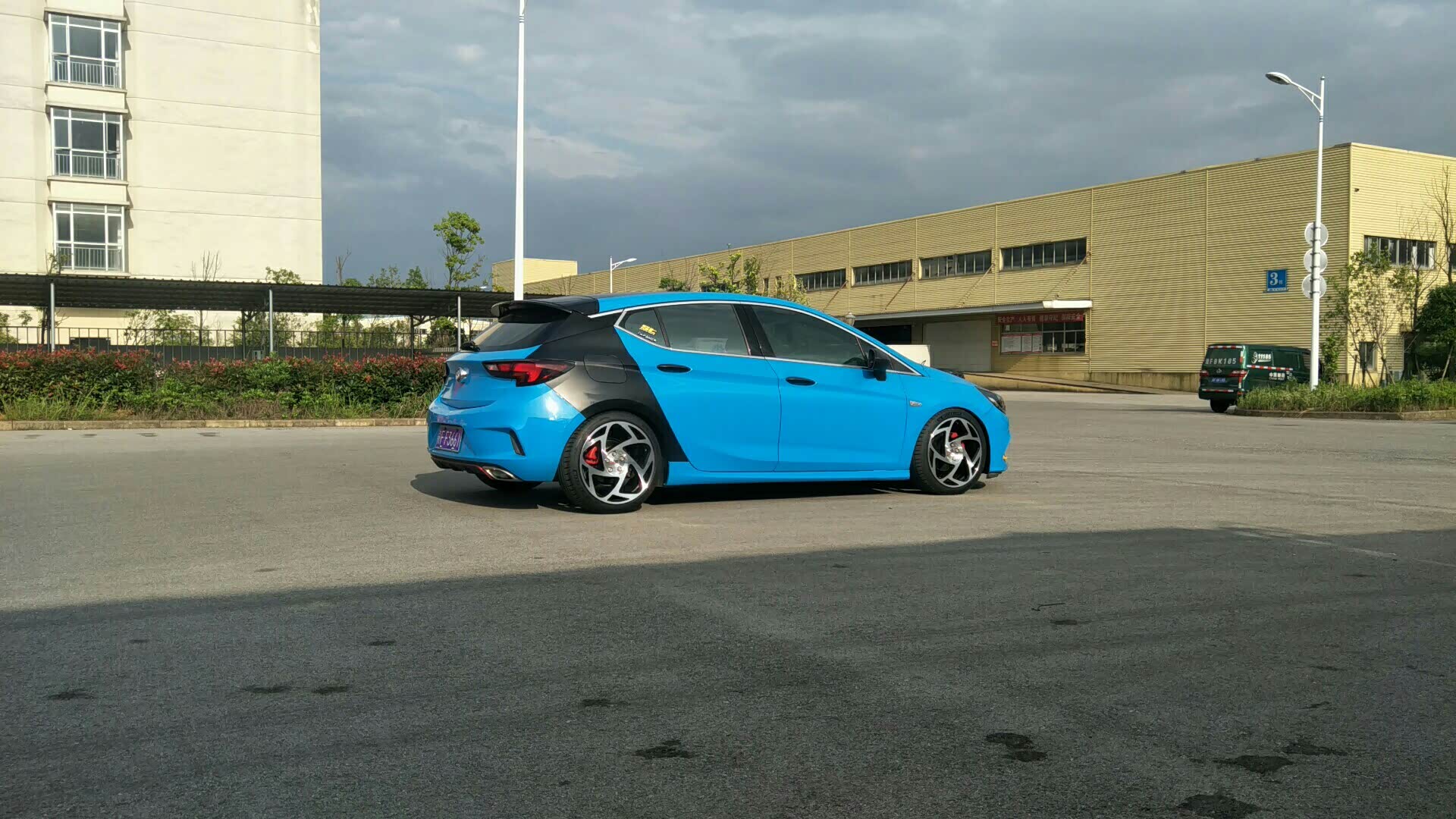 威朗改色俱乐部