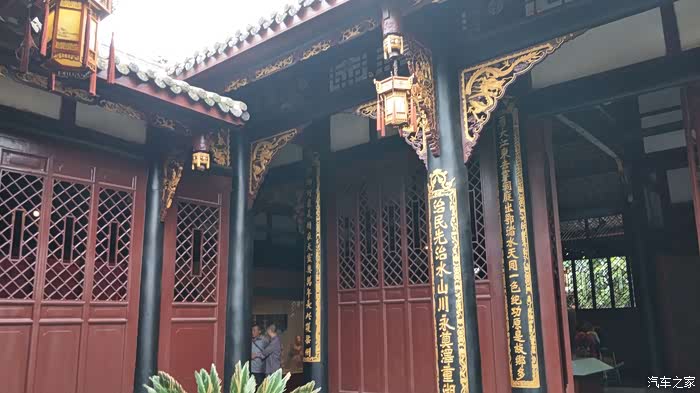 四川长安suv联盟参观龙泉驿区博物馆感受历史韵味