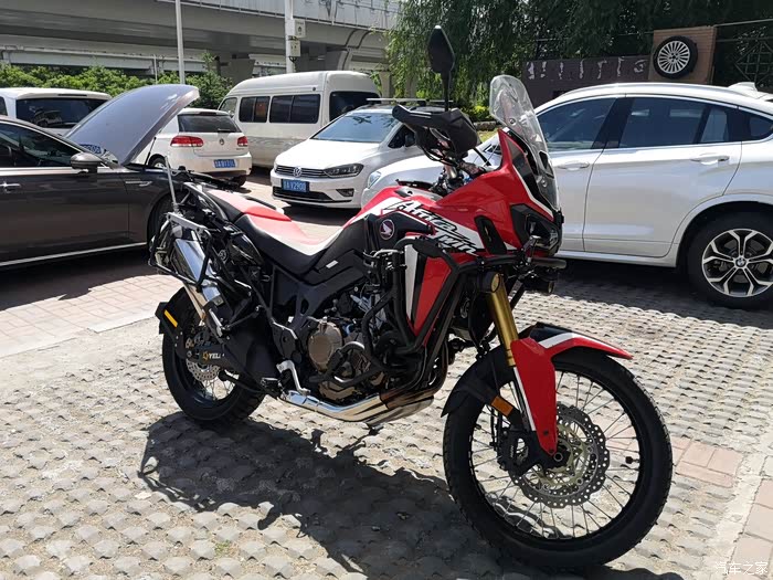 小狼神巧遇本田非双crf1000l摩托手机直拍