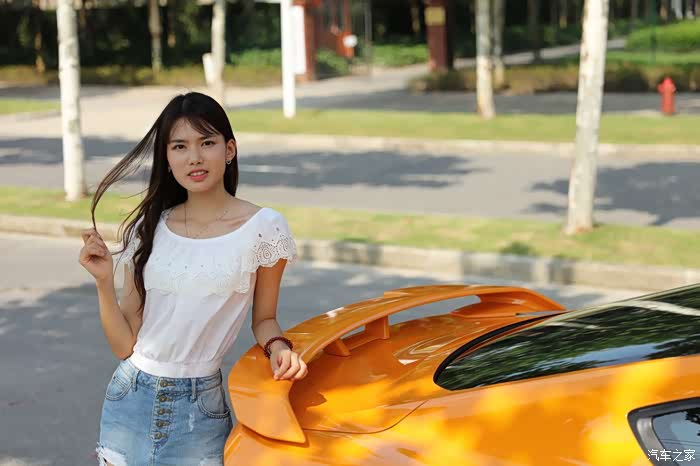 妹子都被mustang征服行走的荷尔蒙与美女的邂逅