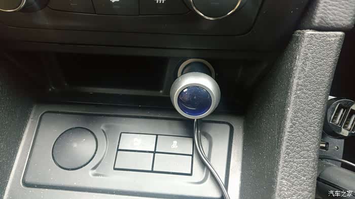 【家家众测】15-ozio车载一拖二点烟器.