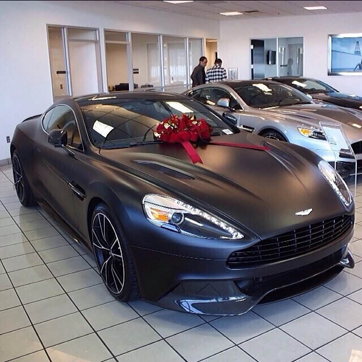 豪车是每个男人共同的梦想