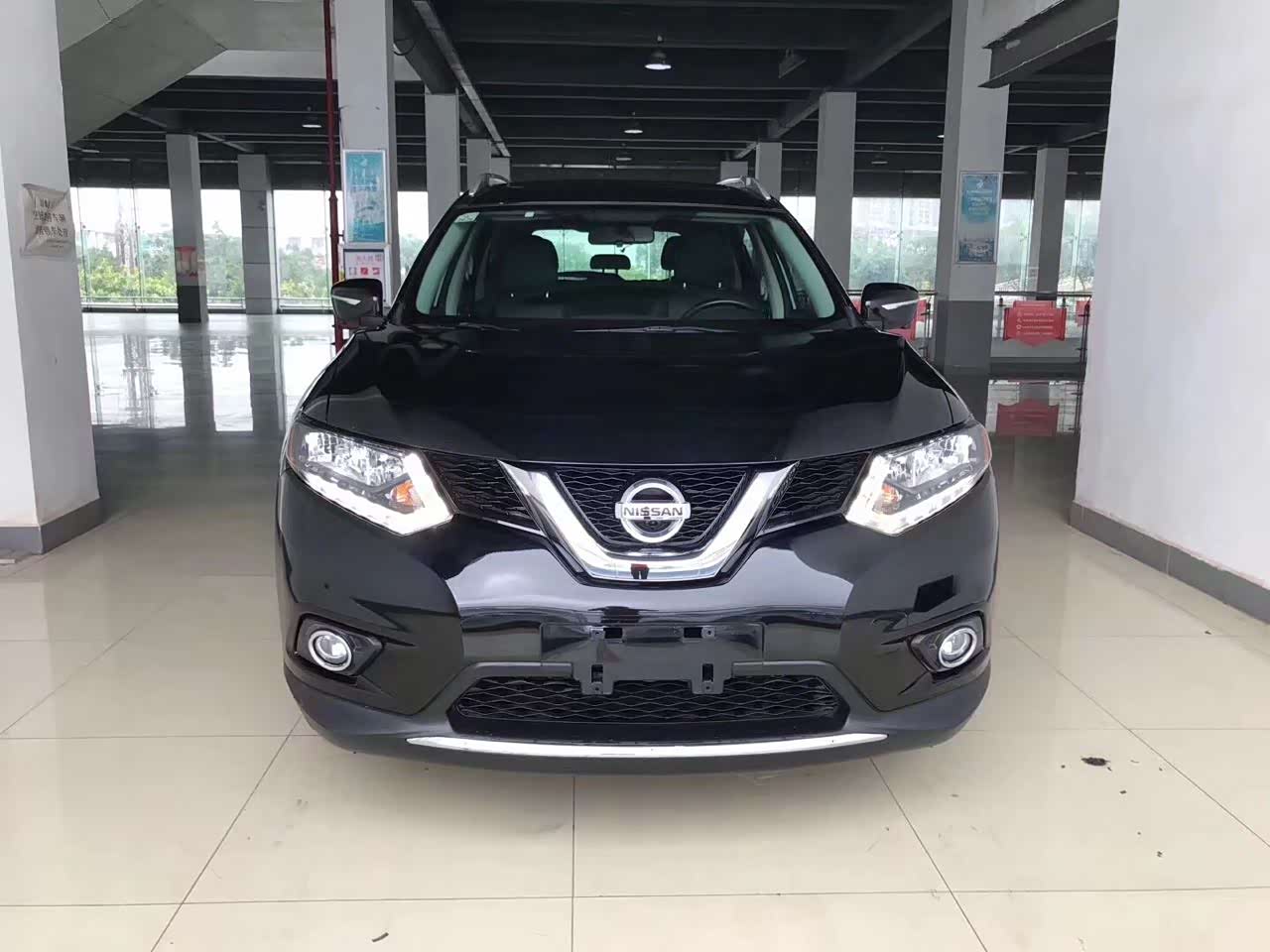 日产奇骏黑色特显大气,感觉比白色更加帅气