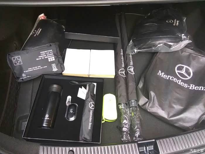 奔驰c级赠品.都有些啥可以跟4s店要啊