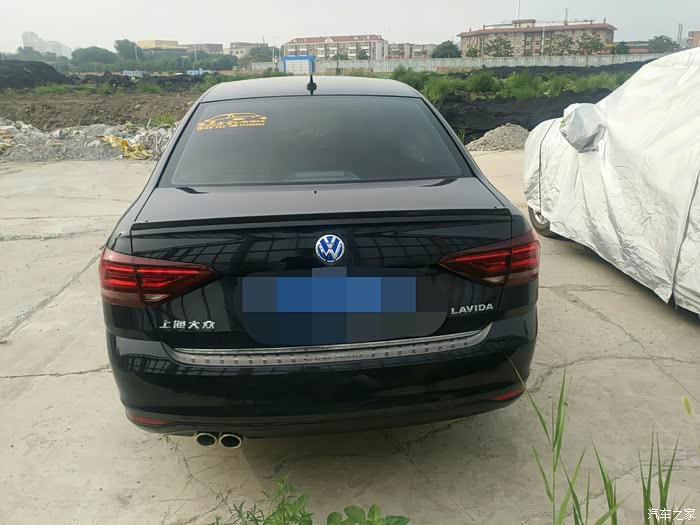 15款朗逸手风更换高配运动版led熏黑尾灯