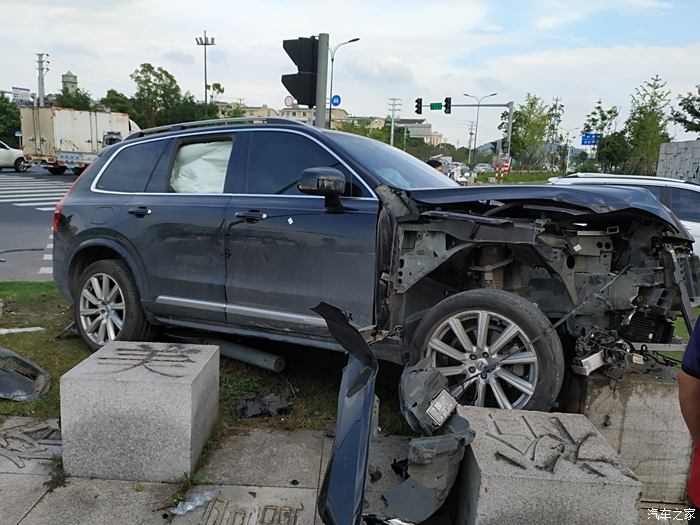 沃尔沃xc90死亡案例图片