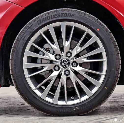 【图】提车时的选择,八代凯美瑞原配三款轮胎信息普及,欢迎讨论
