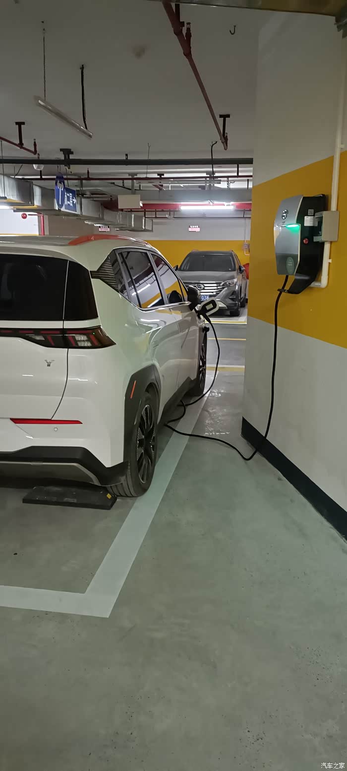 广汽埃安充电桩保护箱