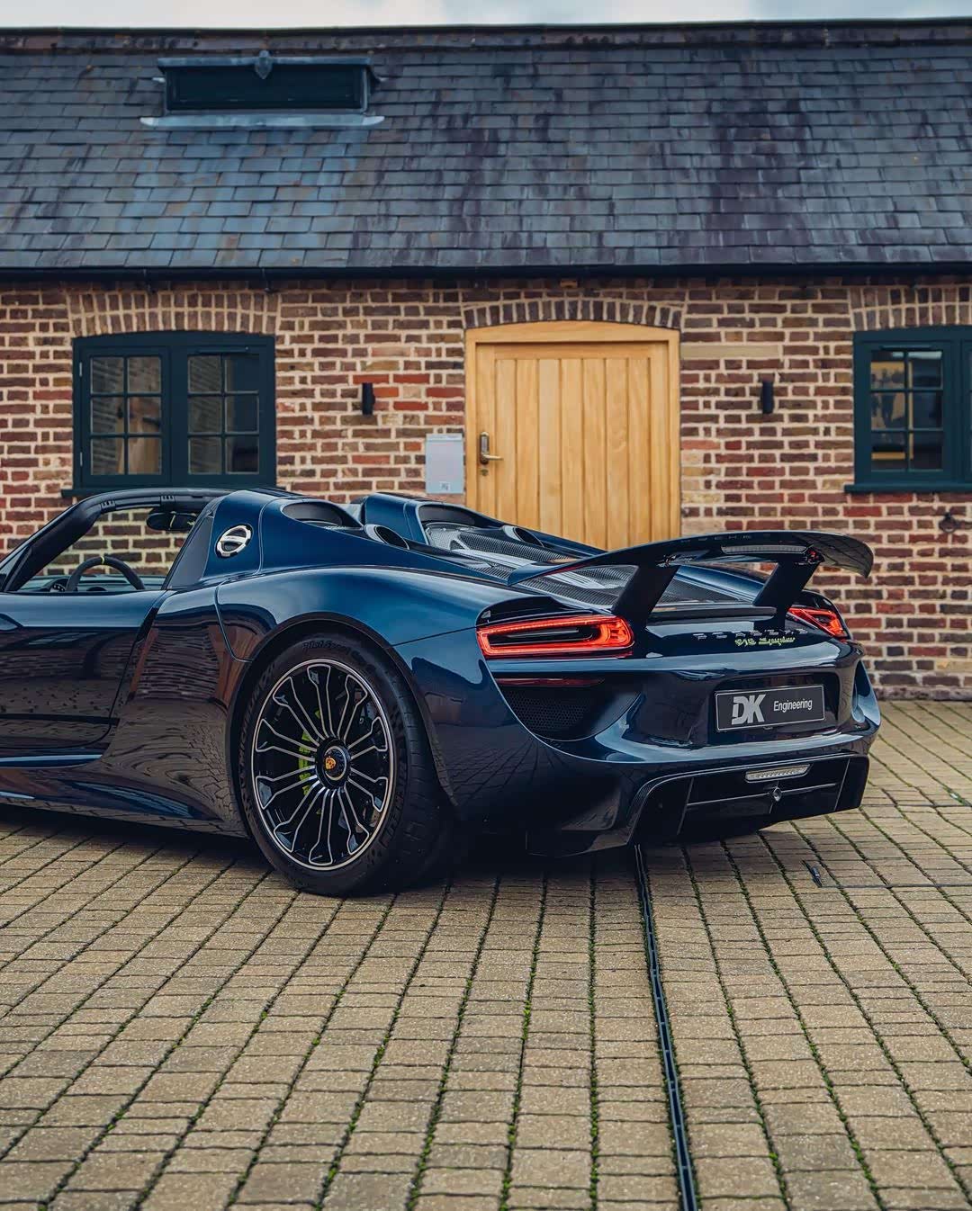 保时捷918 spyder 动力强劲,提速快,我的最爱!