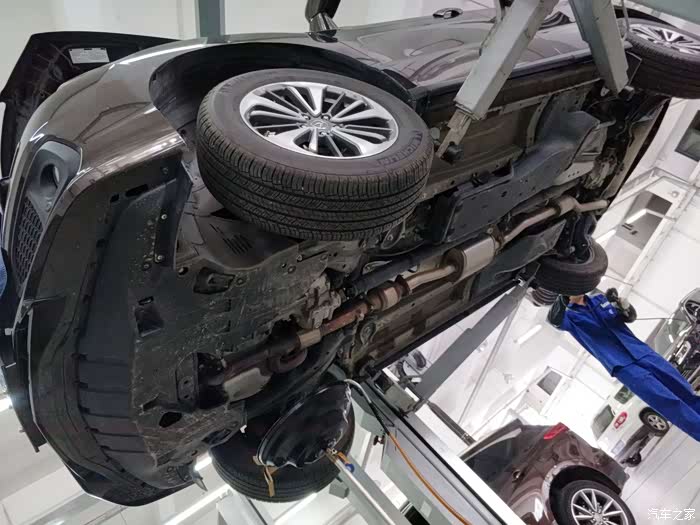 【图】放张底盘的照片,请大神来评价!_讴歌rdx论坛_汽车之家论坛