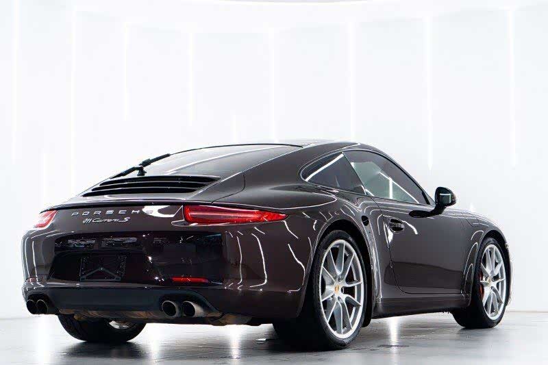 911最性感的是屁股的造型.