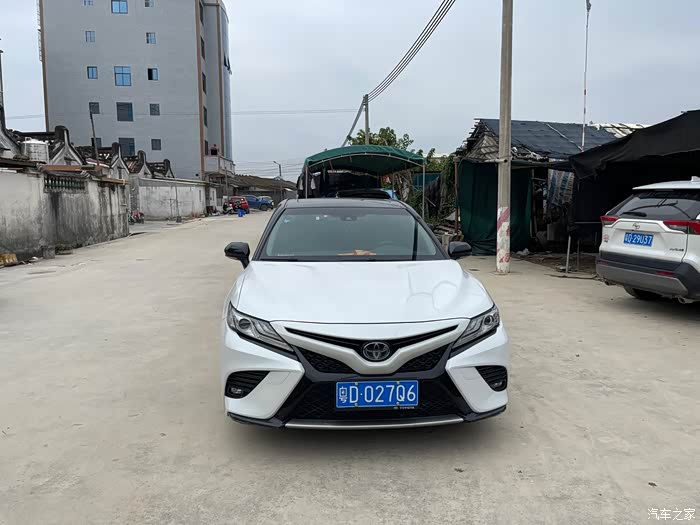 19款凯美瑞25s锋尚版黑白双拼色不让发敏感词有意私我