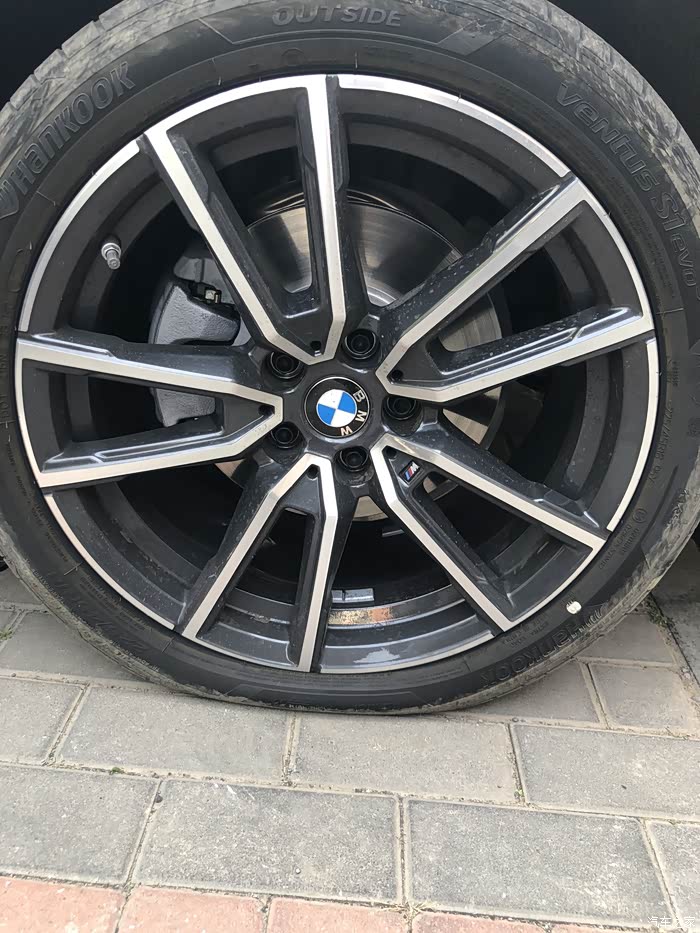 【图】轮胎没任何外伤,怎么就突然没气了?_宝马3系论坛_汽车之家论坛