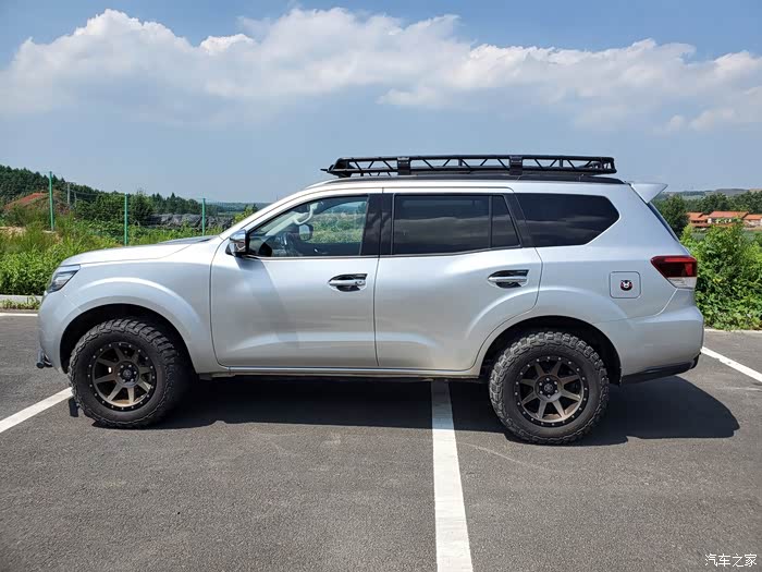 暑假来了给途达装个行李架带家人去露营