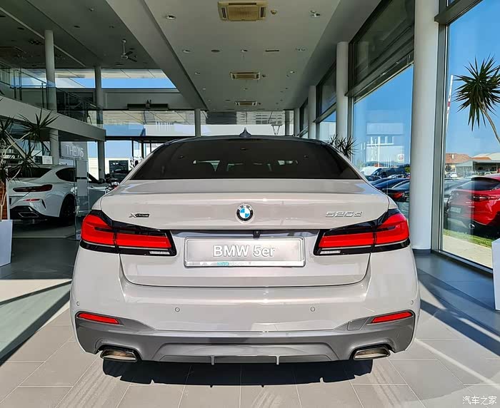 订的车到了530i石青色