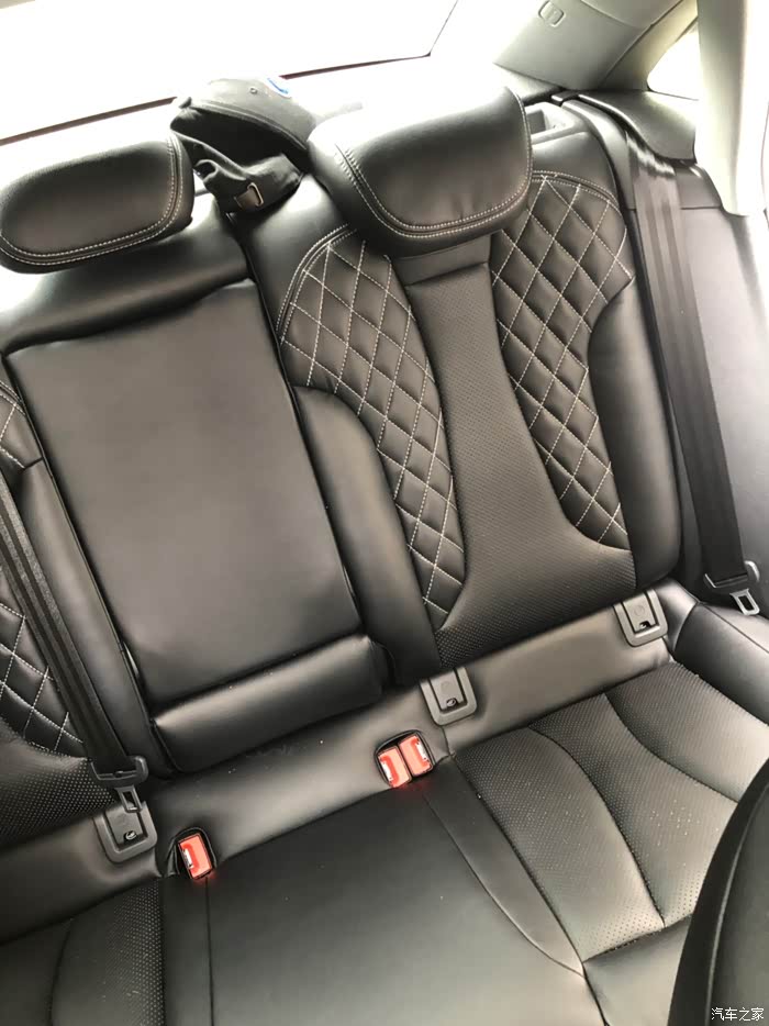【图】分享一下a3运动座椅改超纤皮_奥迪a3论坛_汽车之家论坛