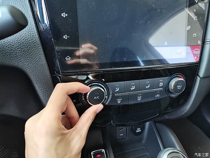 驾控党心中所选,到店看21款逍客,我慕了