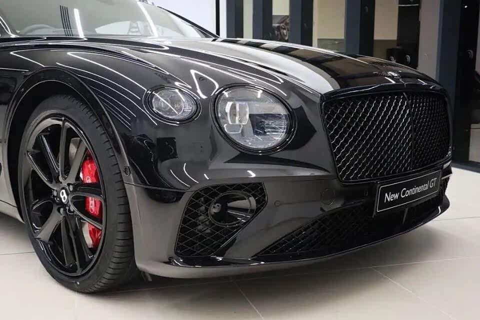 最帅气的宾利欧陆gt酷黑外观12缸动力