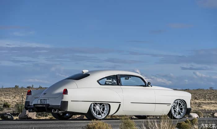 三浦庆再次打造佳作这次以往不同,选了一台美式肌肉车corv