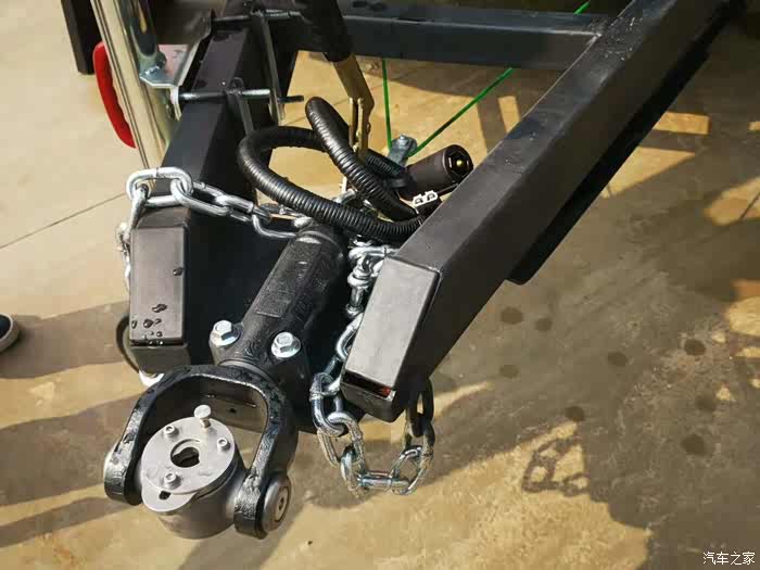 【图】玩拖挂房车最担心的问题就是牵引器脱钩_房车论坛_汽车之家论坛