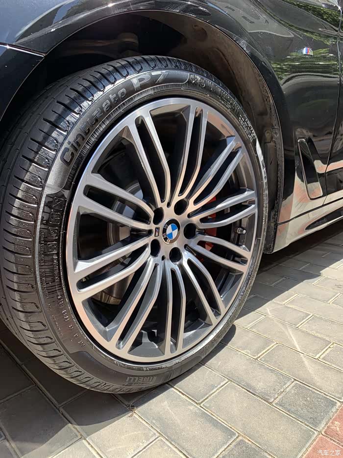 换了669m,出原车530li运动664m轮毂