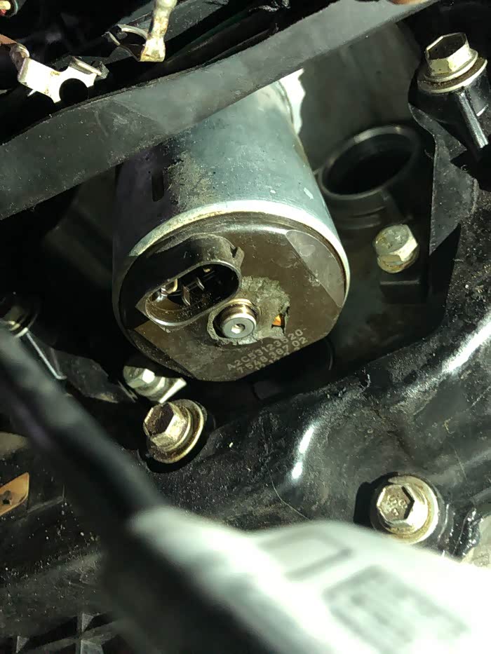 宝马x1更换伺服马达和偏心轴传感器