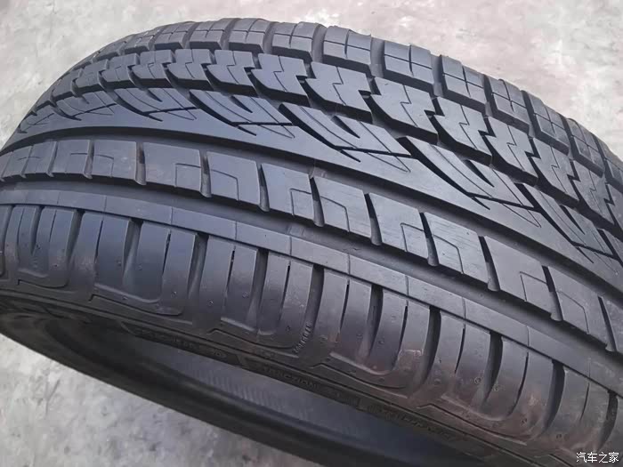 最近发现米其林居然出了适配glk的轮胎揽途latitudesport3