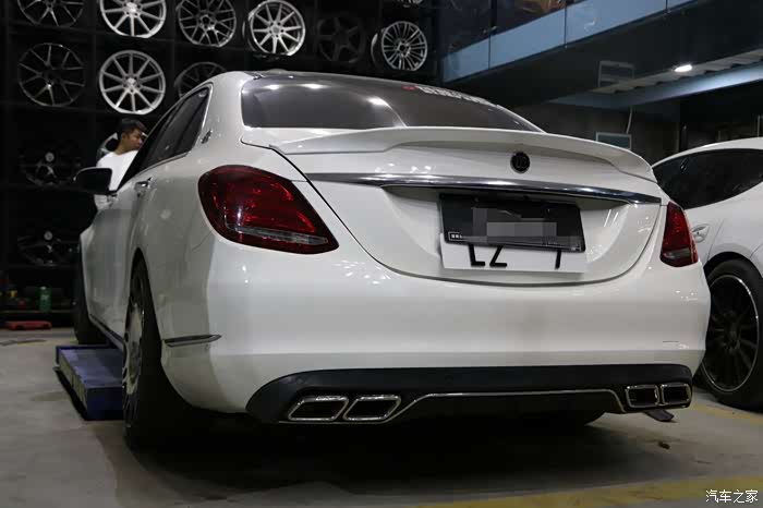 深圳立标奔驰c200改装旅程,大饼轮毂 kw v3避震.