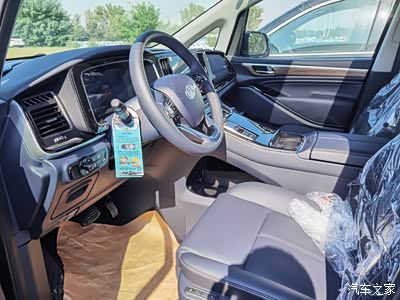 图 传祺m8大师版