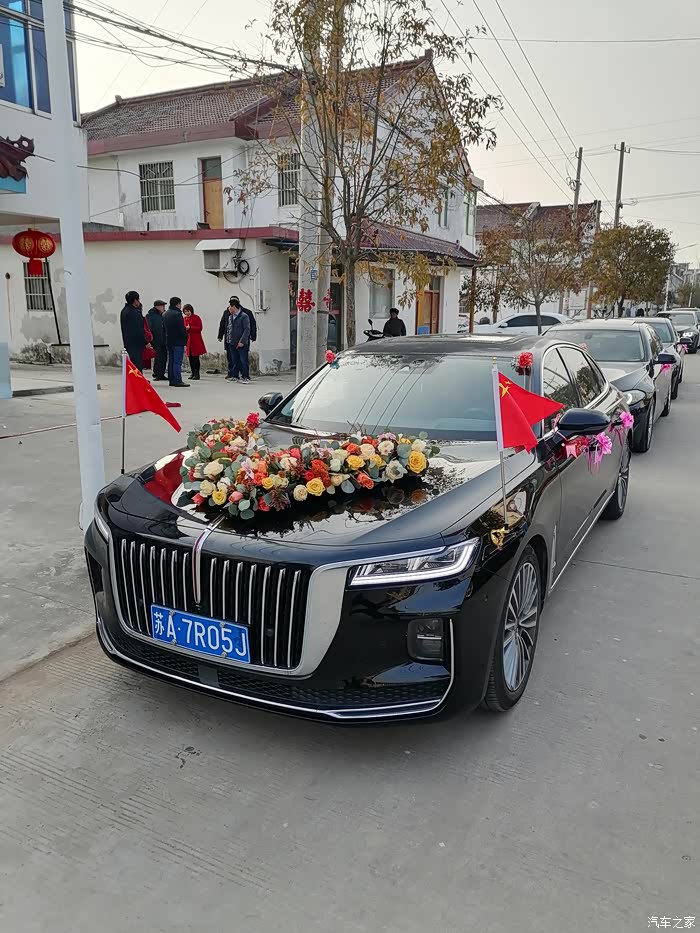 红旗h9当婚车这气场太强大了