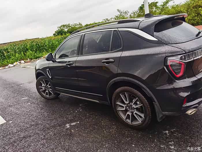 忍痛转让2021款领克01型pro黑色1798款